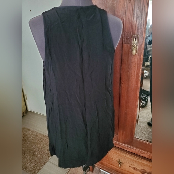 5 Summer Sleeveless Shirts Bundle Size Small - Picture 3 of 11